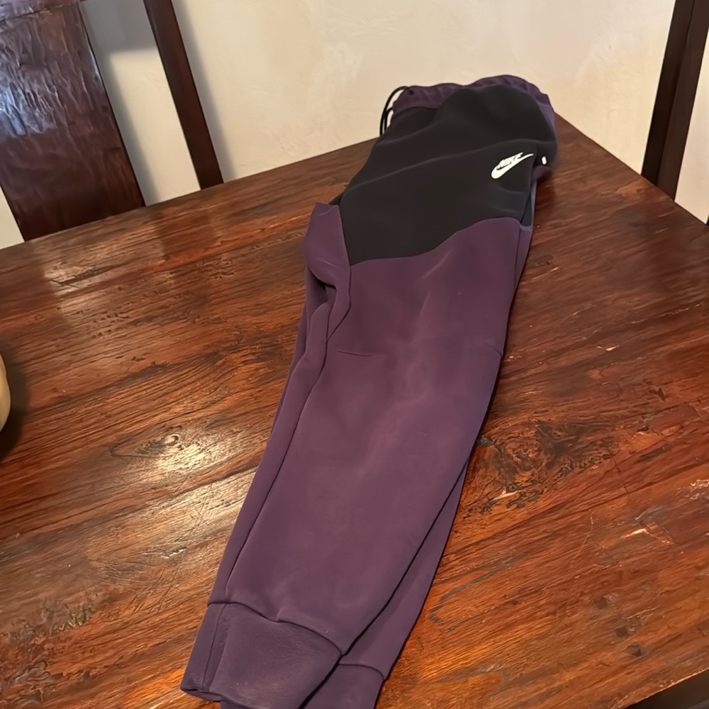 Nike sweats size medium